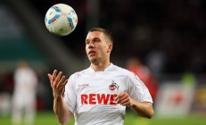 开云足球直播-奇迹之夜，泰国队逆转韩国队，马琳高光表现点燃亚洲足坛