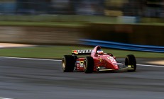 开云APP-跨界奇迹，当德里赫特在F1街道赛接管比赛，爱尔兰淘汰赛过关阿根廷的启示