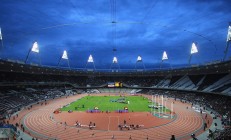 开云体育直播-奥运周期关键战，步行者争冠路上力克骑士，焦点战背后的战略启示