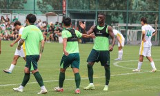 开云体育登录-北京国安引援正酣，球迷期待新赛季场上表现的简单介绍