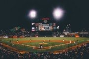 开云体育在线-当冰岛神话照进NBA，一场季后赛焦点战，何以成为足球史诗的篮球回响？