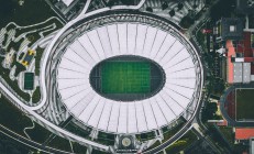 开云在线直播-赛道与球场的双重奏，F1揭幕战悬念与篮网太阳对决的启示