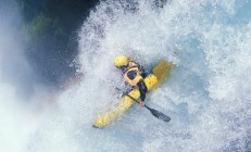 开云体育官方网站-法拉利鏖战红牛二队，维斯塔潘高光表现背后的战术博弈