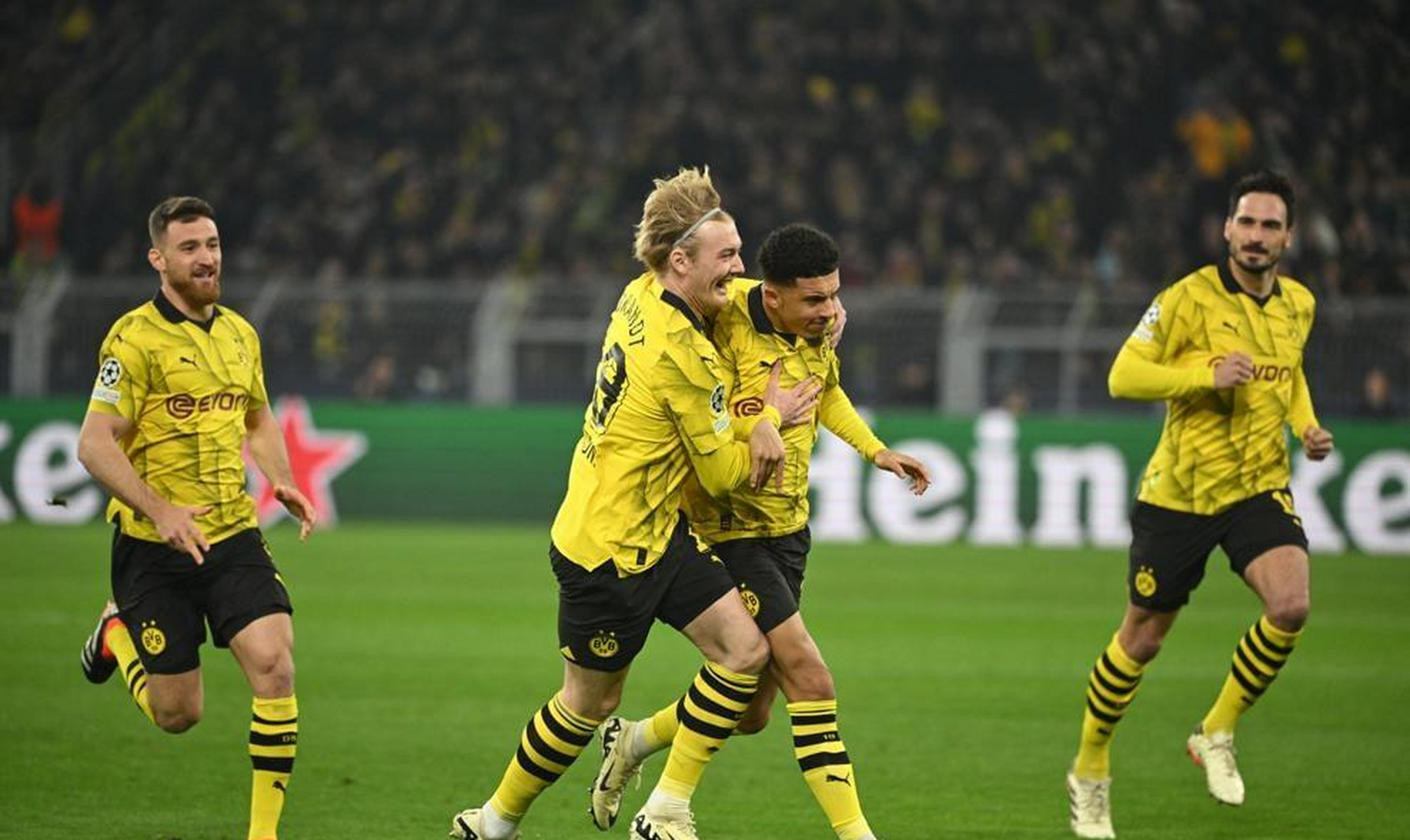 埃因霍温冲劲十足，备战决赛