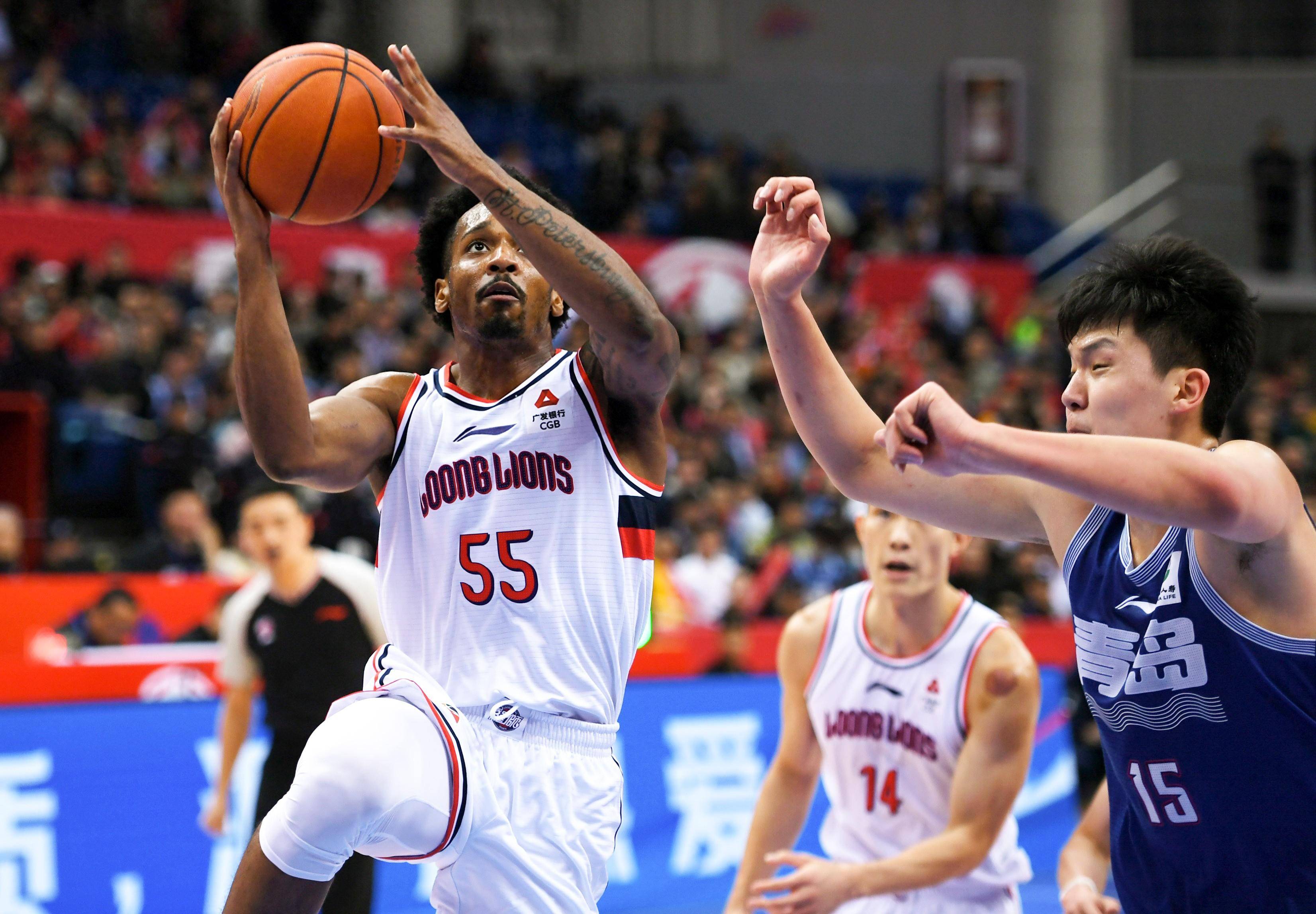 青岛球队在CBA联赛中获得胜利的简单介绍 青岛球队在CBA联赛中获得胜利的简单介绍