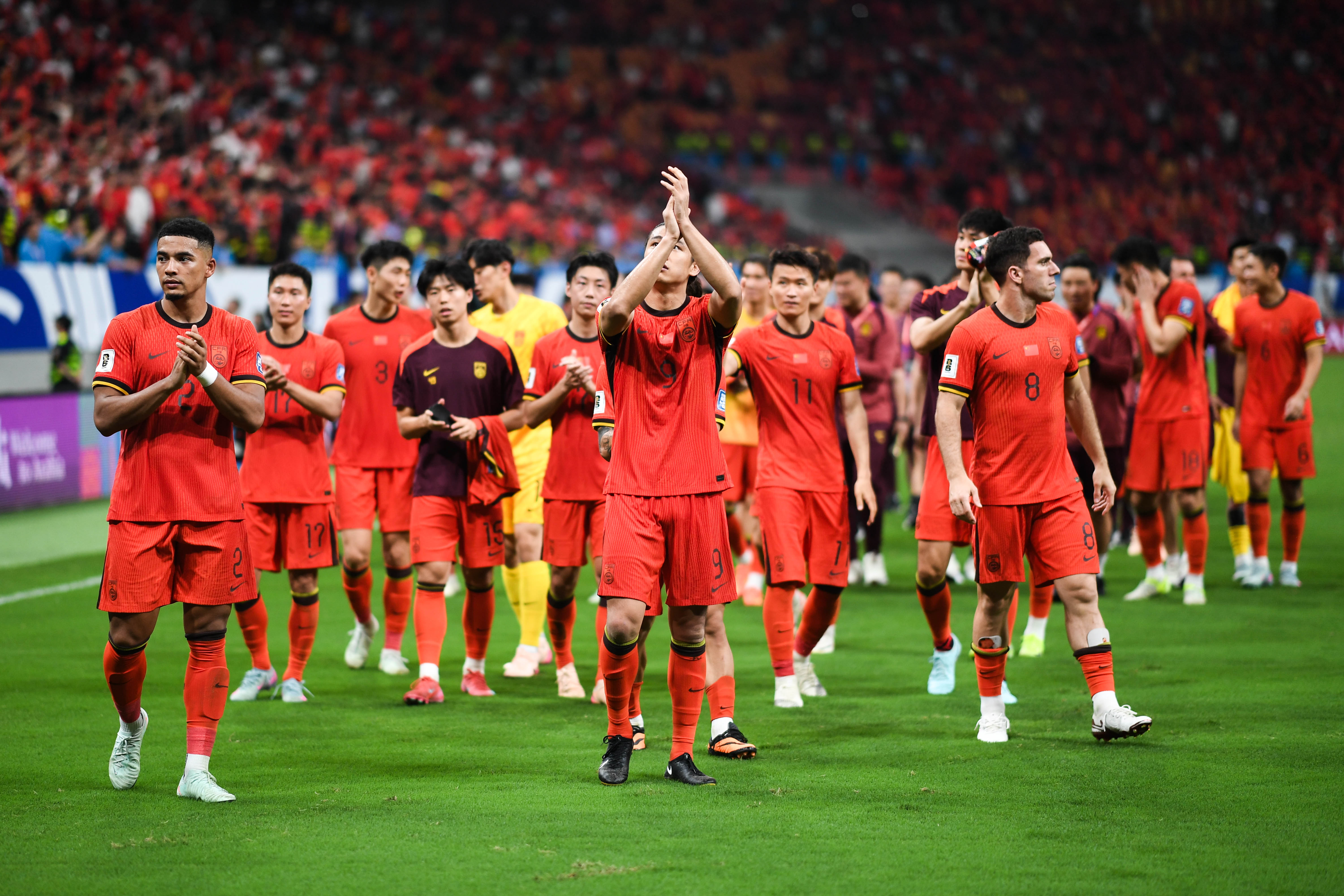 中国足球联赛的热门赛事亮点的简单介绍