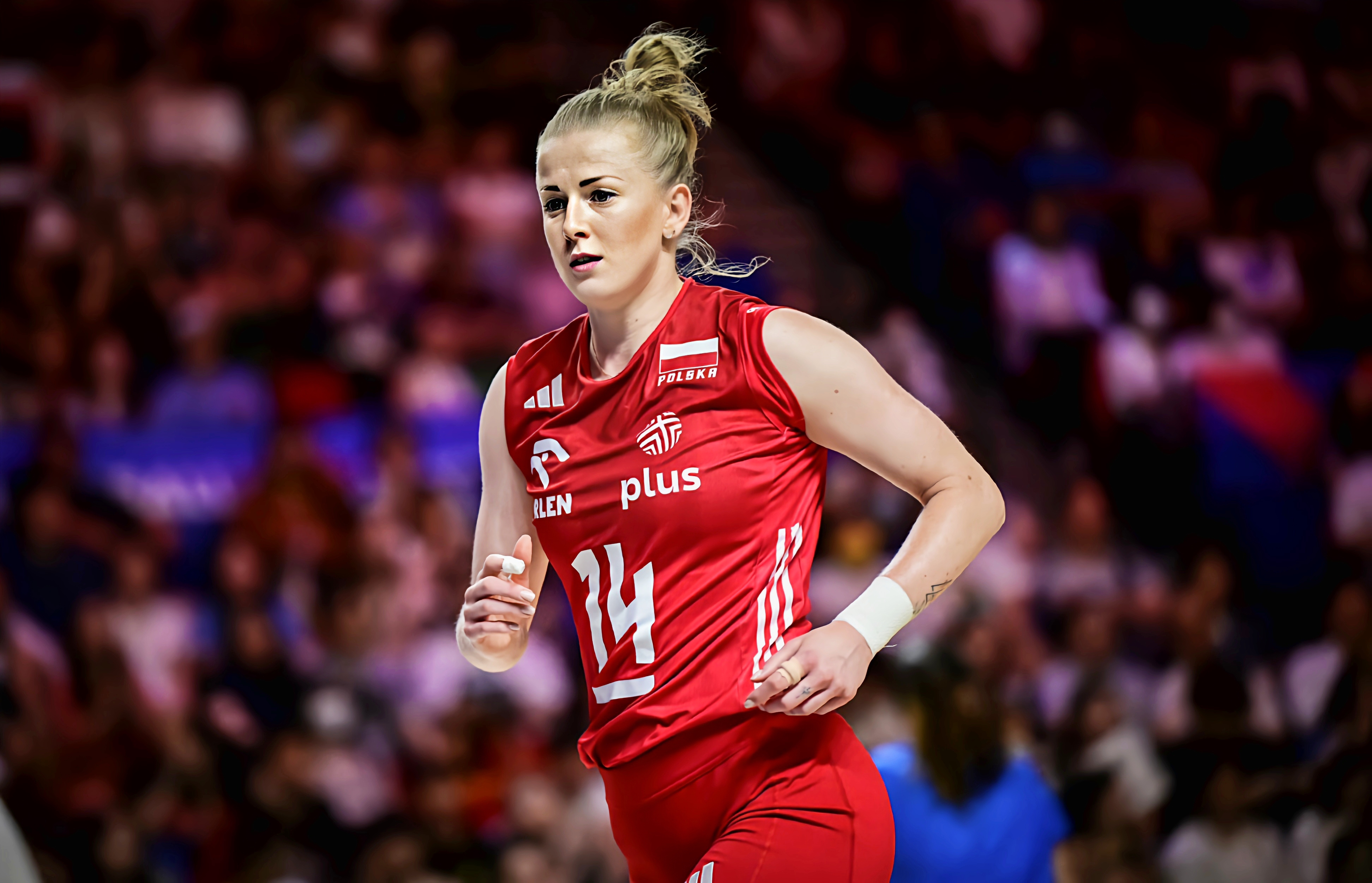 波兰女子排球队实力雄厚夺冠的简单介绍