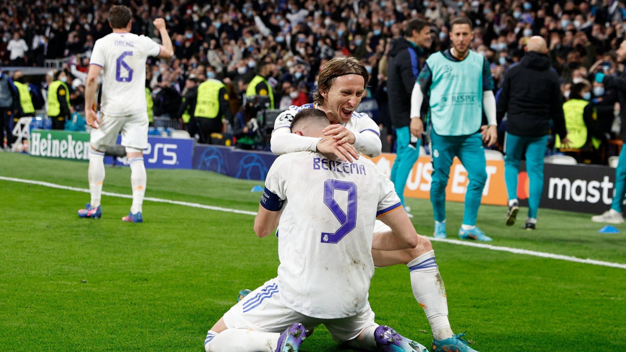 多特蒙德碾压皇马，德容完成帽子戏法的简单介绍