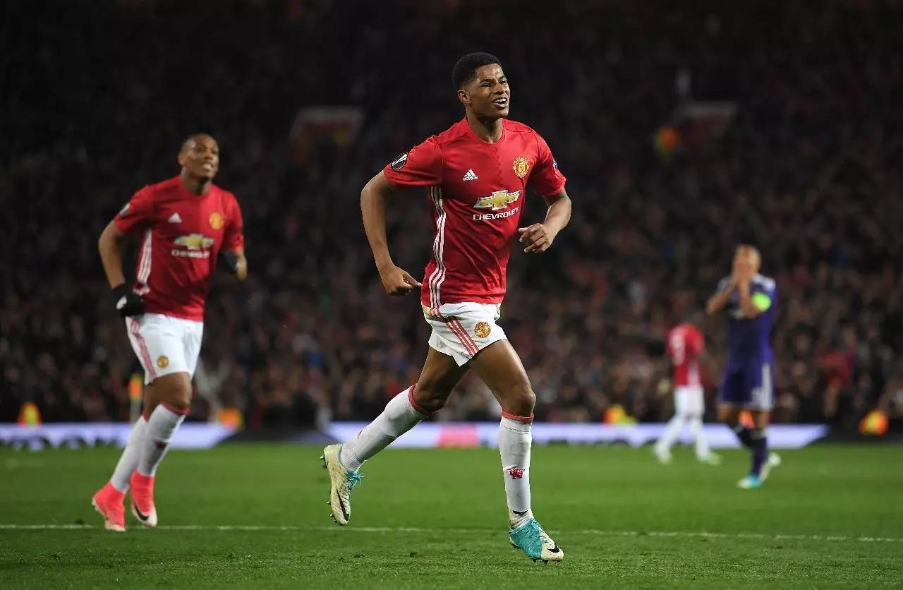 英格兰鏖战荷兰，伊布扛起全队的简单介绍