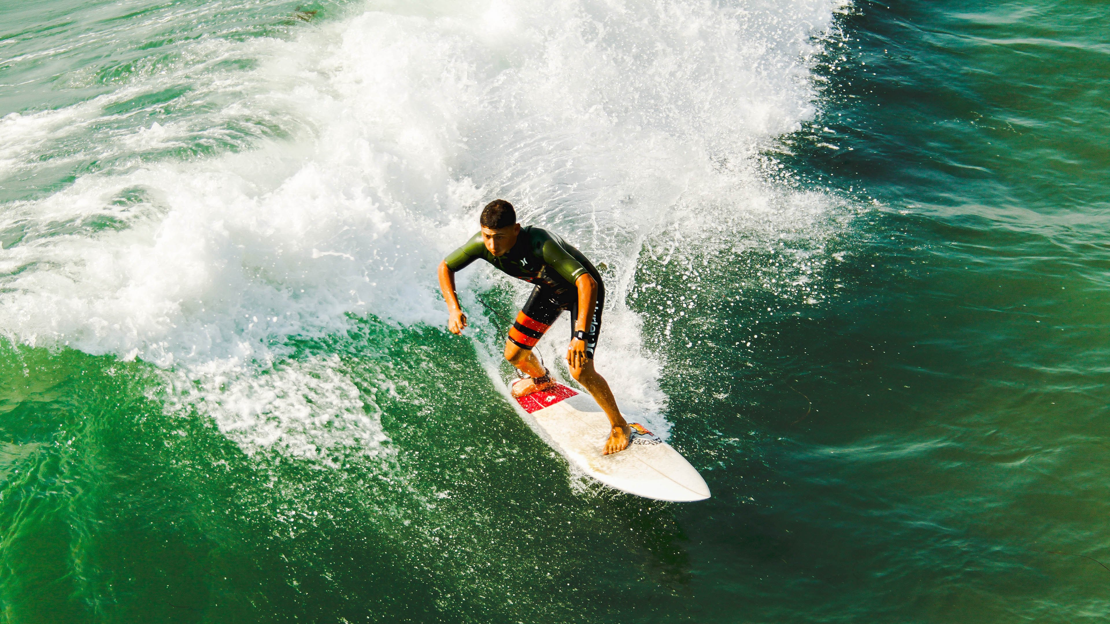 跨越大陆的足球叙事，萨拉赫的统治与日本的绝境反击